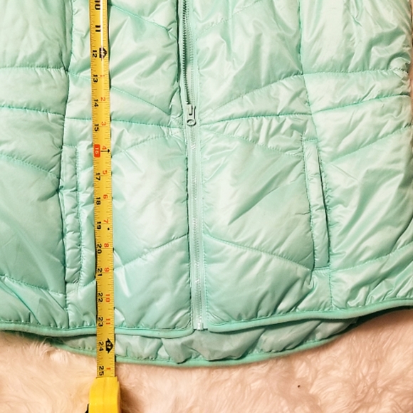 Flirtitude Active | Girls Puffer Vest - Picture 4 of 5